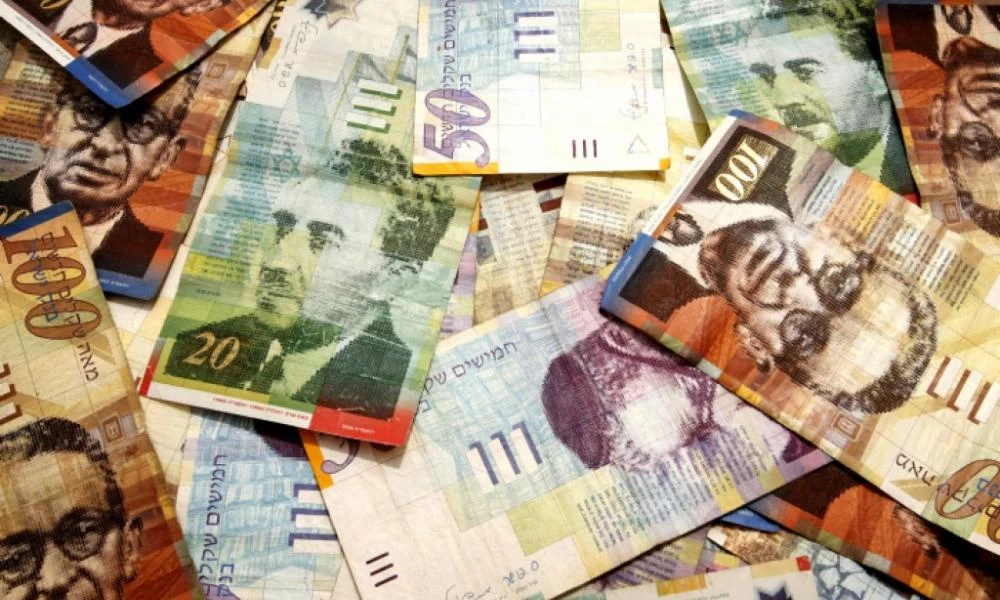 Η ισραηλινή κυβέρνηση εξετάζει τη μείωση μισθών πολιτικών αξιωματούχων